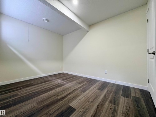 21340 51 Avenue, Edmonton, AB - Indoor Photo Showing Other Room