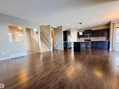 21340 51 Avenue, Edmonton, AB - Indoor