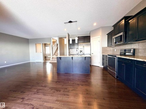 21340 51 Avenue, Edmonton, AB - Indoor Photo Showing Kitchen