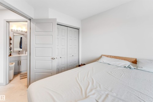 1217 Watt Drive, Edmonton, AB - Indoor Photo Showing Bedroom