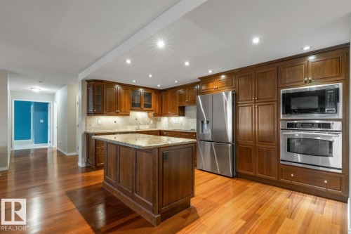 1503-11503 100 Avenue, Edmonton, AB - Indoor Photo Showing Kitchen