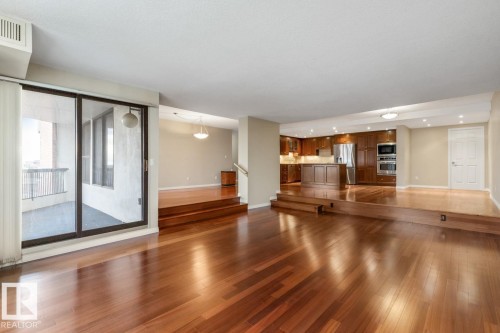 1503-11503 100 Avenue, Edmonton, AB - Indoor