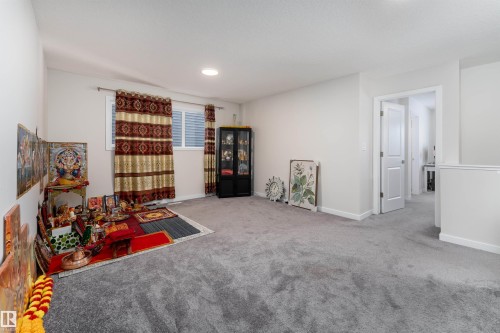 2120 Muckleplum Crescent, Edmonton, AB - Indoor Photo Showing Other Room