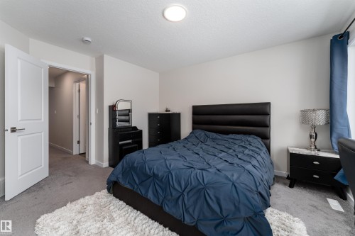 2120 Muckleplum Crescent, Edmonton, AB - Indoor Photo Showing Bedroom