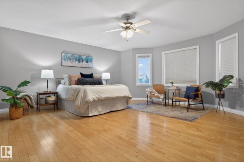 13608 160 Avenue, Edmonton, AB - Indoor Photo Showing Bedroom