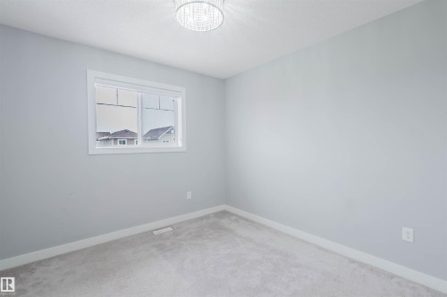 1747 27 Street Nw, Edmonton, AB - Indoor Photo Showing Other Room