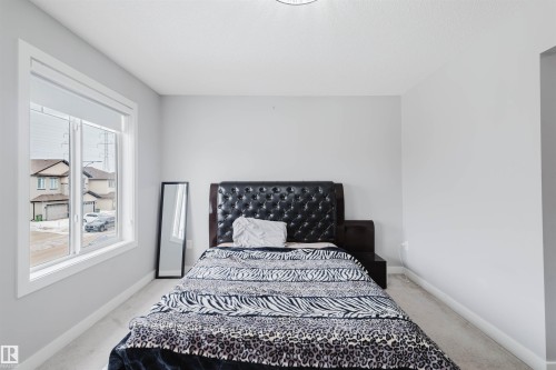 1747 27 Street Nw, Edmonton, AB - Indoor Photo Showing Bedroom