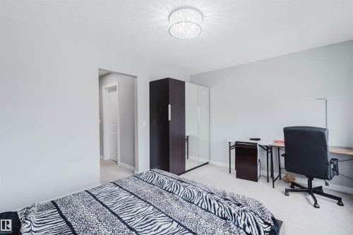 1747 27 Street Nw, Edmonton, AB - Indoor Photo Showing Bedroom