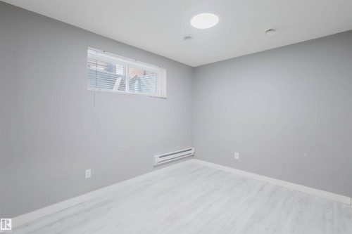1747 27 Street Nw, Edmonton, AB - Indoor Photo Showing Other Room