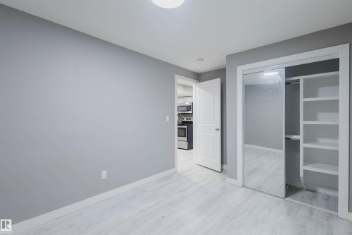 1747 27 Street Nw, Edmonton, AB - Indoor Photo Showing Other Room