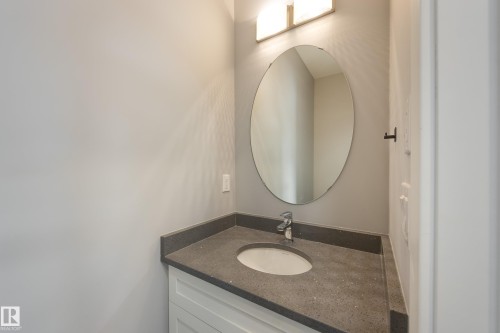 2 12014 92 Street, Edmonton, AB - Indoor Photo Showing Bathroom