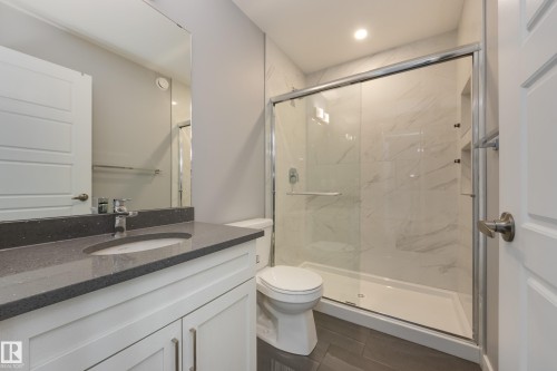 2 12014 92 Street, Edmonton, AB - Indoor Photo Showing Bathroom