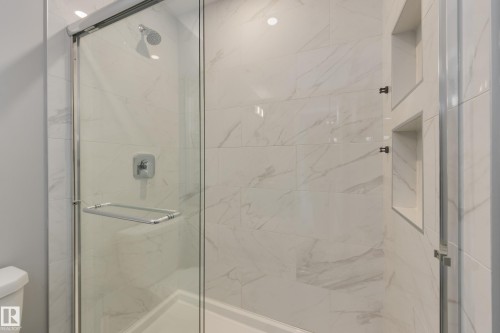 2 12014 92 Street, Edmonton, AB - Indoor Photo Showing Bathroom