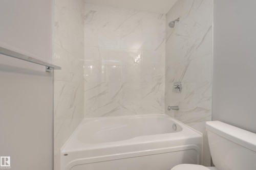 2 12014 92 Street, Edmonton, AB - Indoor Photo Showing Bathroom
