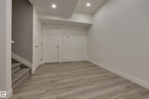 2 12014 92 Street, Edmonton, AB - Indoor Photo Showing Other Room
