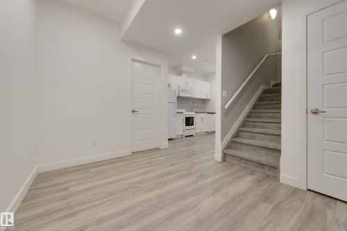 2 12014 92 Street, Edmonton, AB - Indoor Photo Showing Other Room