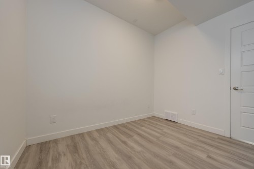 2 12014 92 Street, Edmonton, AB - Indoor Photo Showing Other Room