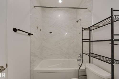 2 12014 92 Street, Edmonton, AB - Indoor Photo Showing Bathroom