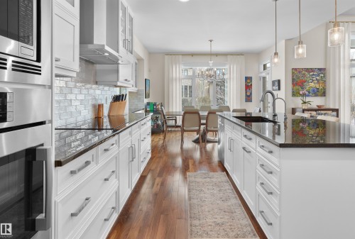 3407 Watson Place, Edmonton, AB - Indoor Photo Showing Kitchen With Upgraded Kitchen