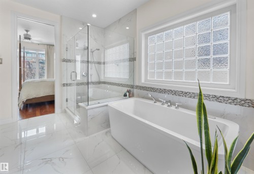 3407 Watson Place, Edmonton, AB - Indoor Photo Showing Bathroom