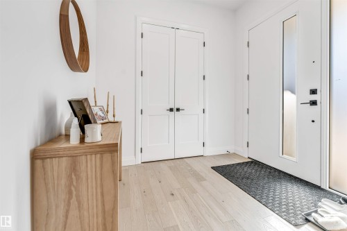 6464 Elston Loop, Edmonton, AB - Indoor Photo Showing Other Room