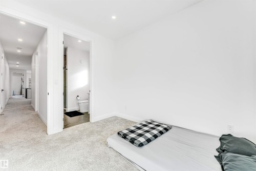 6464 Elston Loop, Edmonton, AB - Indoor