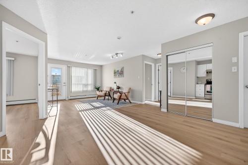 7126 7327 South Terwillegar Drive, Edmonton, AB - Indoor Photo Showing Other Room