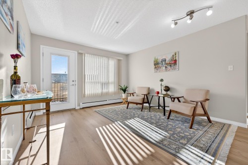 7126 7327 South Terwillegar Drive, Edmonton, AB - Indoor Photo Showing Other Room