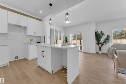 235 Linden Loop, Leduc, AB - Indoor Photo Showing Kitchen