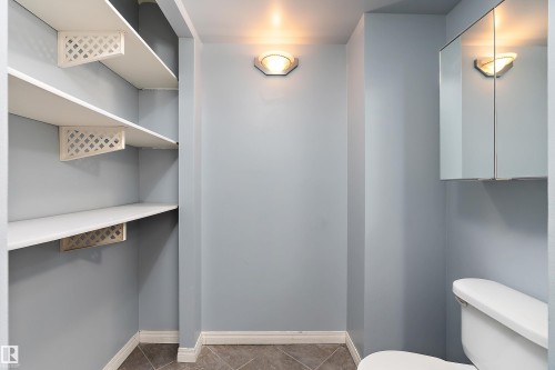 901 10145 109 Street, Edmonton, AB - Indoor Photo Showing Bathroom