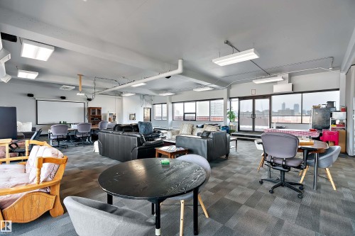 901 10145 109 Street, Edmonton, AB - Indoor