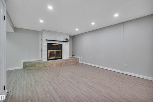 5 Larose Drive, St. Albert, AB - Indoor