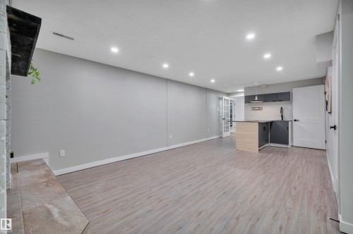 5 Larose Drive, St. Albert, AB - Indoor