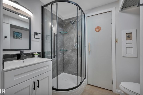 5 Larose Drive, St. Albert, AB - Indoor Photo Showing Bathroom