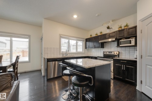 1717 Dumont Crescent, Edmonton, AB - Indoor Photo Showing Other Room