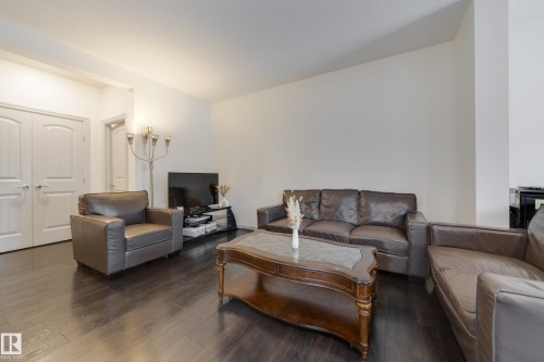 1717 Dumont Crescent, Edmonton, AB - Indoor Photo Showing Living Room