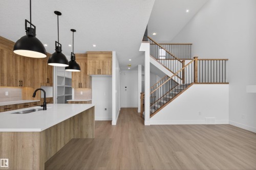 16512 34 Avenue, Edmonton, AB - Indoor Photo Showing Kitchen With Double Sink With Upgraded Kitchen