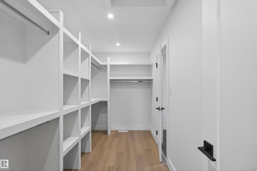 16512 34 Avenue, Edmonton, AB - Indoor With Storage