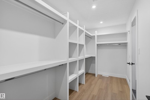 16512 34 Avenue, Edmonton, AB - Indoor With Storage