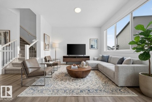 8515 181 Avenue, Edmonton, AB - Indoor Photo Showing Living Room