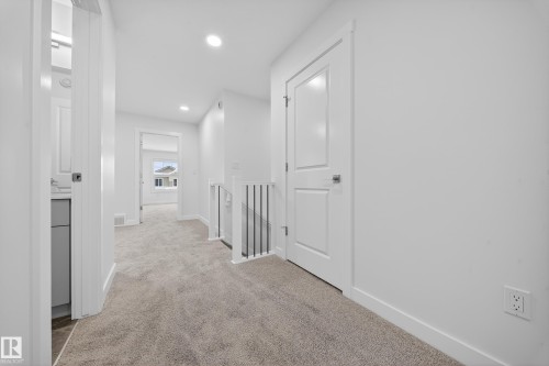 8515 181 Avenue, Edmonton, AB - Indoor Photo Showing Other Room