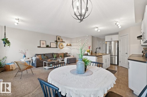 3124 16 Avenue, Edmonton, AB - Indoor Photo Showing Other Room