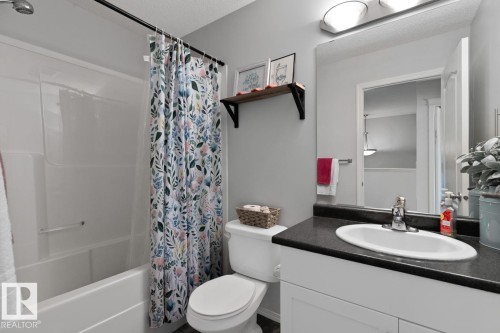 3124 16 Avenue, Edmonton, AB - Indoor Photo Showing Bathroom