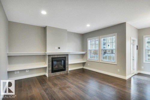 728 43 Avenue, Edmonton, AB - Indoor With Fireplace
