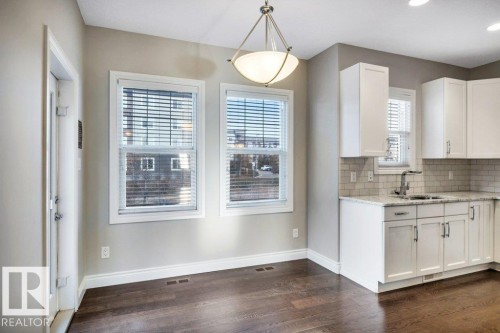 728 43 Avenue, Edmonton, AB - Indoor