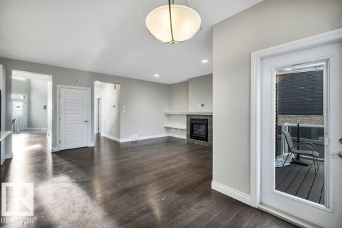 728 43 Avenue, Edmonton, AB - Indoor With Fireplace