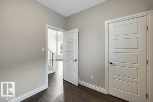 728 43 Avenue, Edmonton, AB - Indoor Photo Showing Other Room