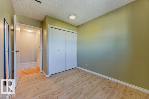 8005 27 Avenue, Edmonton, AB - Indoor Photo Showing Other Room