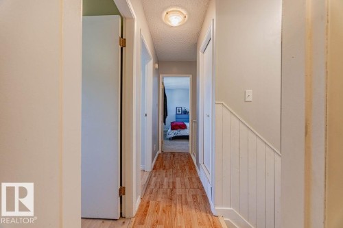 8005 27 Avenue, Edmonton, AB - Indoor Photo Showing Other Room