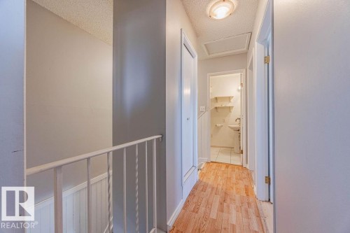 8005 27 Avenue, Edmonton, AB - Indoor Photo Showing Other Room